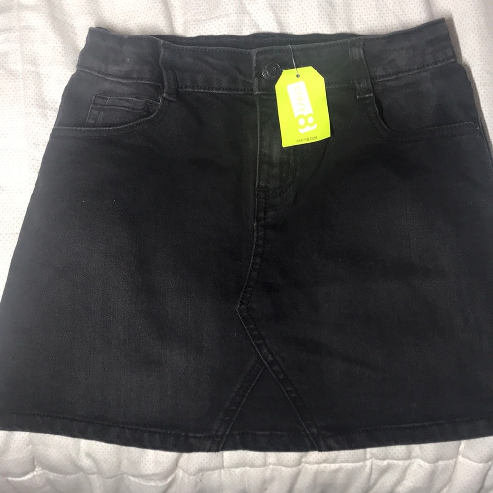 Black crazy eight skirt